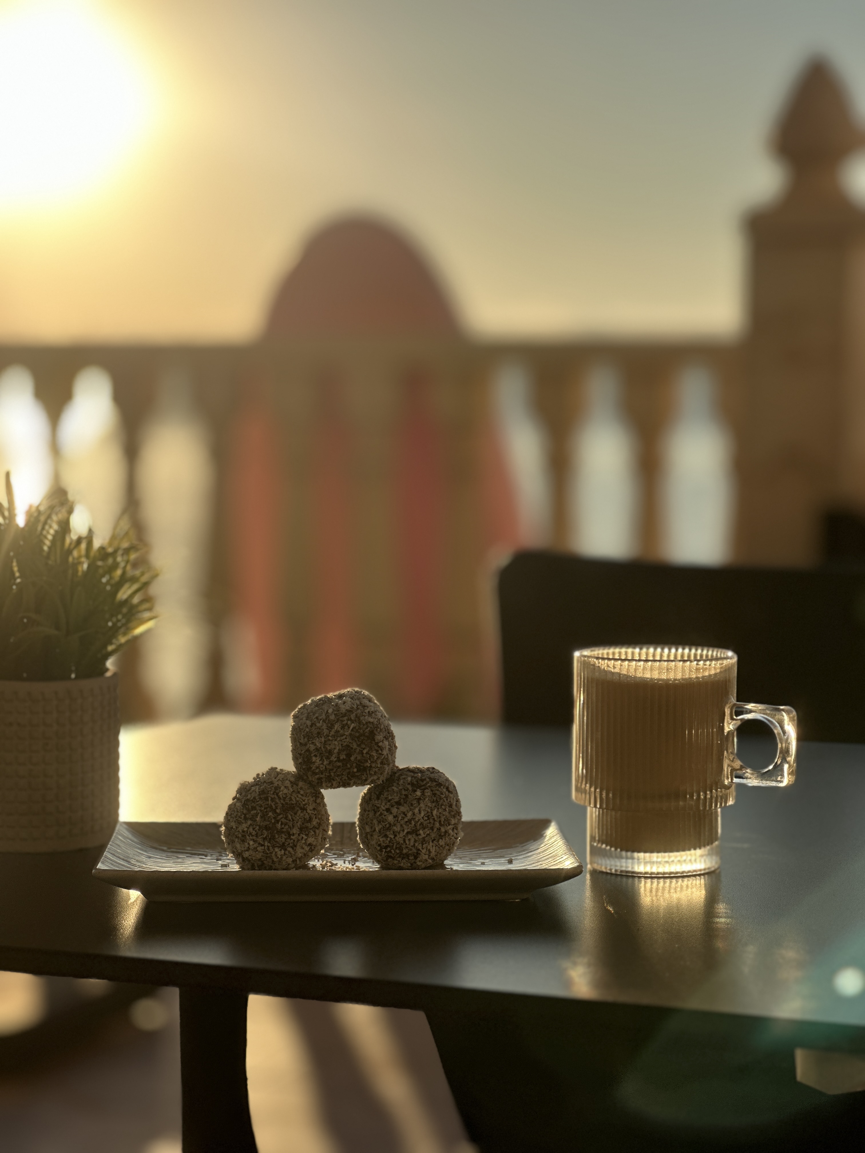 The Clubhouse, golden hour fika with chokladbollar